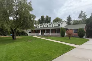 1348 E Milne Ln, Cottonwood Heights, UT 84092 - Photo 2