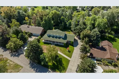 1348 E Milne Ln, Cottonwood Heights, UT 84092 - Photo 4