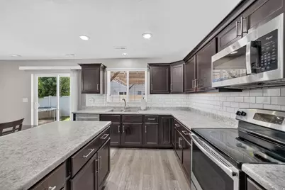 923 W Stonehaven Dr, North Salt Lake, UT 84054 - Photo 10