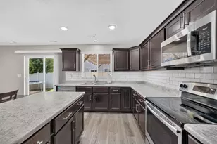 923 W Stonehaven Dr, North Salt Lake, UT 84054 - Photo 10