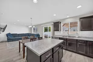 923 W Stonehaven Dr, North Salt Lake, UT 84054 - Photo 12