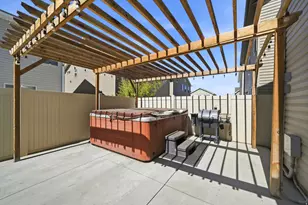 923 W Stonehaven Dr, North Salt Lake, UT 84054 - Photo 22