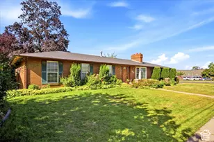 564 S Main St, Kaysville, UT 84037 - Photo 2