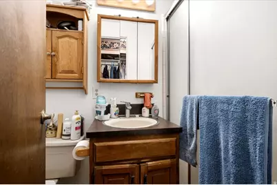 564 S Main St, Kaysville, UT 84037 - Photo 20