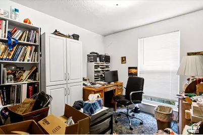 564 S Main St, Kaysville, UT 84037 - Photo 16