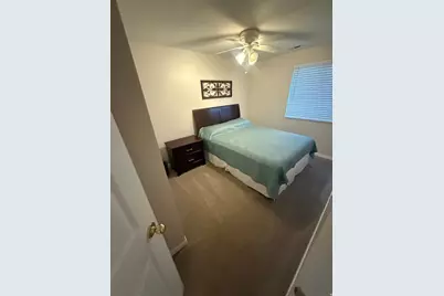 669 W 1950 N, Centerville, UT 84014 - Photo 14