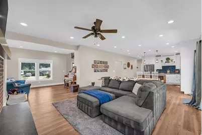 410 E Pages Ln, Centerville, UT 84014 - Photo 6