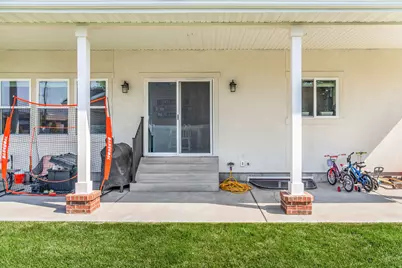 410 E Pages Ln, Centerville, UT 84014 - Photo 40