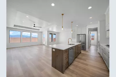 2477 E Malitsoh Way #304, Saint George, UT 84790 - Photo 18