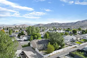 2048 E Juniper Dr, Eagle Mountain, UT 84005 - Photo 30