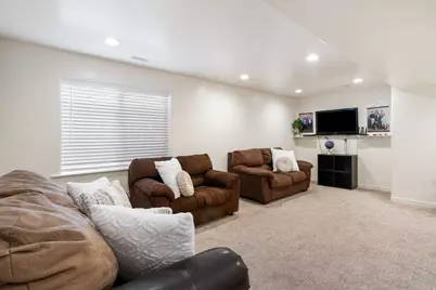 2048 E Juniper Dr, Eagle Mountain, UT 84005 - Photo 26