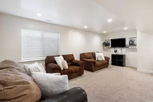 2048 E Juniper Dr, Eagle Mountain, UT 84005 - Photo 26