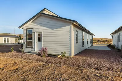2752 W Crest View Ln, Hurricane, UT 84737 - Photo 12