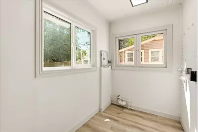 915 W 300 S, Salt Lake City, UT 84104 - Photo 20