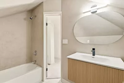 915 W 300 S, Salt Lake City, UT 84104 - Photo 24