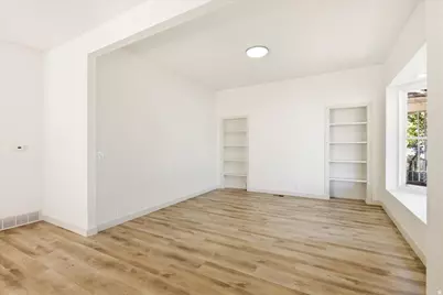 915 W 300 S, Salt Lake City, UT 84104 - Photo 6