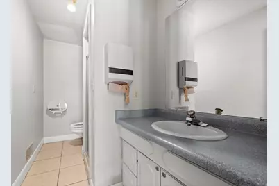 166 E 10600 S, Sandy, UT 84070 - Photo 8