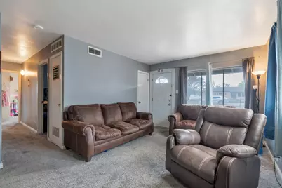 4982 W 5035 S, Kearns, UT 84118 - Photo 4