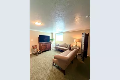 1087 E Oxford Dr, Kaysville, UT 84037 - Photo 40