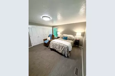 1087 E Oxford Dr, Kaysville, UT 84037 - Photo 26