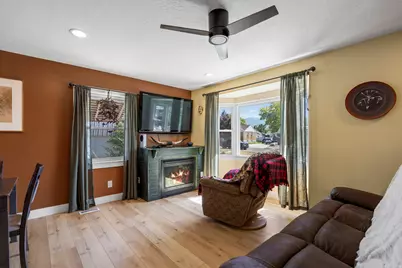 121 Ross Dr, Clearfield, UT 84015 - Photo 6