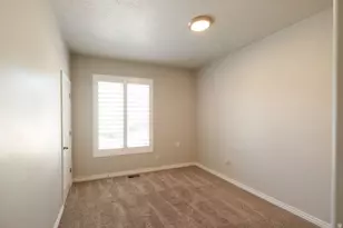 5042 S Viking Dr, South Ogden, UT 84403 - Photo 14