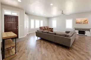 5042 S Viking Dr, South Ogden, UT 84403 - Photo 4