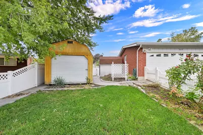 327 Park Pl, Brigham City, UT 84302 - Photo 4