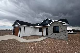564 E River Heights Dr, Duchesne, UT 84021 - Photo 2