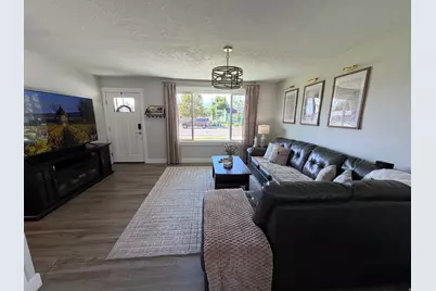 1695 S 450 W, Provo, UT 84601 - Photo 8