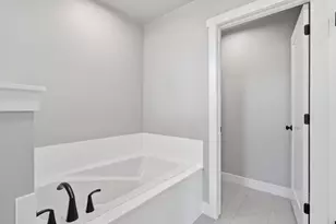 3385 E Baywater Dr, Eagle Mountain, UT 84005 - Photo 30