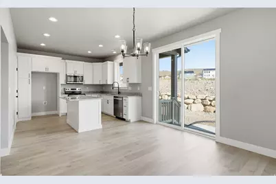 3385 E Baywater Dr, Eagle Mountain, UT 84005 - Photo 18