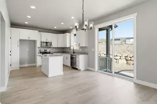 3385 E Baywater Dr, Eagle Mountain, UT 84005 - Photo 18
