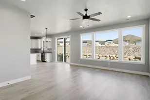 3385 E Baywater Dr, Eagle Mountain, UT 84005 - Photo 16