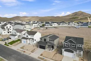 3385 E Baywater Dr, Eagle Mountain, UT 84005 - Photo 8