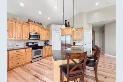 2221 W 1800 S, West Haven, UT 84401 - Photo 8