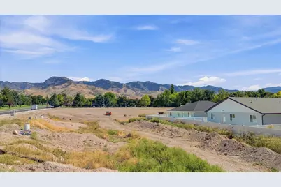 254 W 400 N #9, Smithfield, UT 84335 - Photo 4