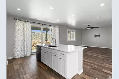 2169 N Elderberry Dr, Saratoga Springs, UT 84045 - Photo 8