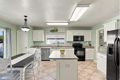 1076 S 1050 W, Woods Cross, UT 84087 - Photo 12
