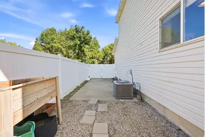 1076 S 1050 W, Woods Cross, UT 84087 - Photo 26