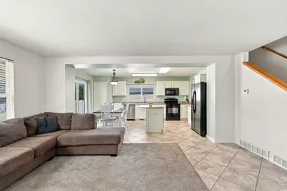 1076 S 1050 W, Woods Cross, UT 84087 - Photo 6