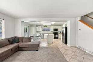 1076 S 1050 W, Woods Cross, UT 84087 - Photo 6