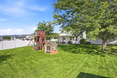 1076 S 1050 W, Woods Cross, UT 84087 - Photo 30
