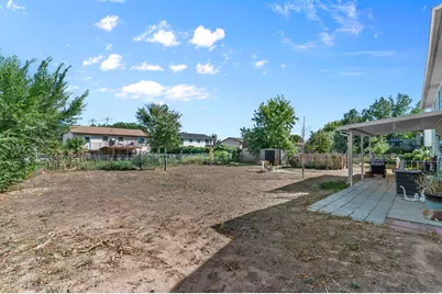 2232 S 450 W, Clearfield, UT 84015 - Photo 32