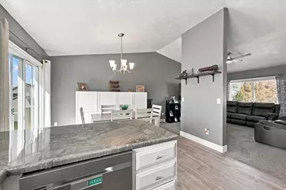 2257 N 2290 W, Clinton, UT 84015 - Photo 10