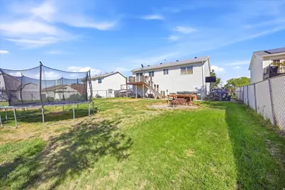 2257 N 2290 W, Clinton, UT 84015 - Photo 2
