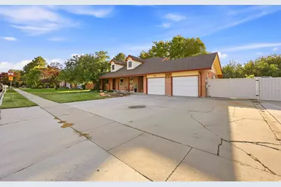 7024 S 2310 W, West Jordan, UT 84084 - Photo 6