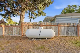 218 N 100 W, Malad City, ID 83252 - Photo 16