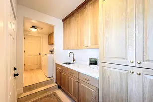 12169 S Hidden Valley Rd E, Sandy, UT 84092 - Photo 28