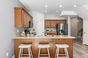 6915 S Village Bend Ln, Midvale, UT 84047 - Photo 6
